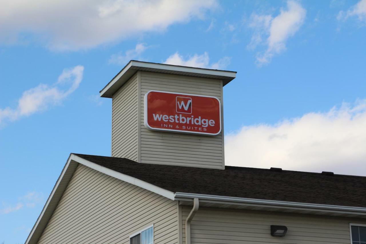 Westbridge Inn & Suites แคร์รอลตัน ภายนอก รูปภาพ